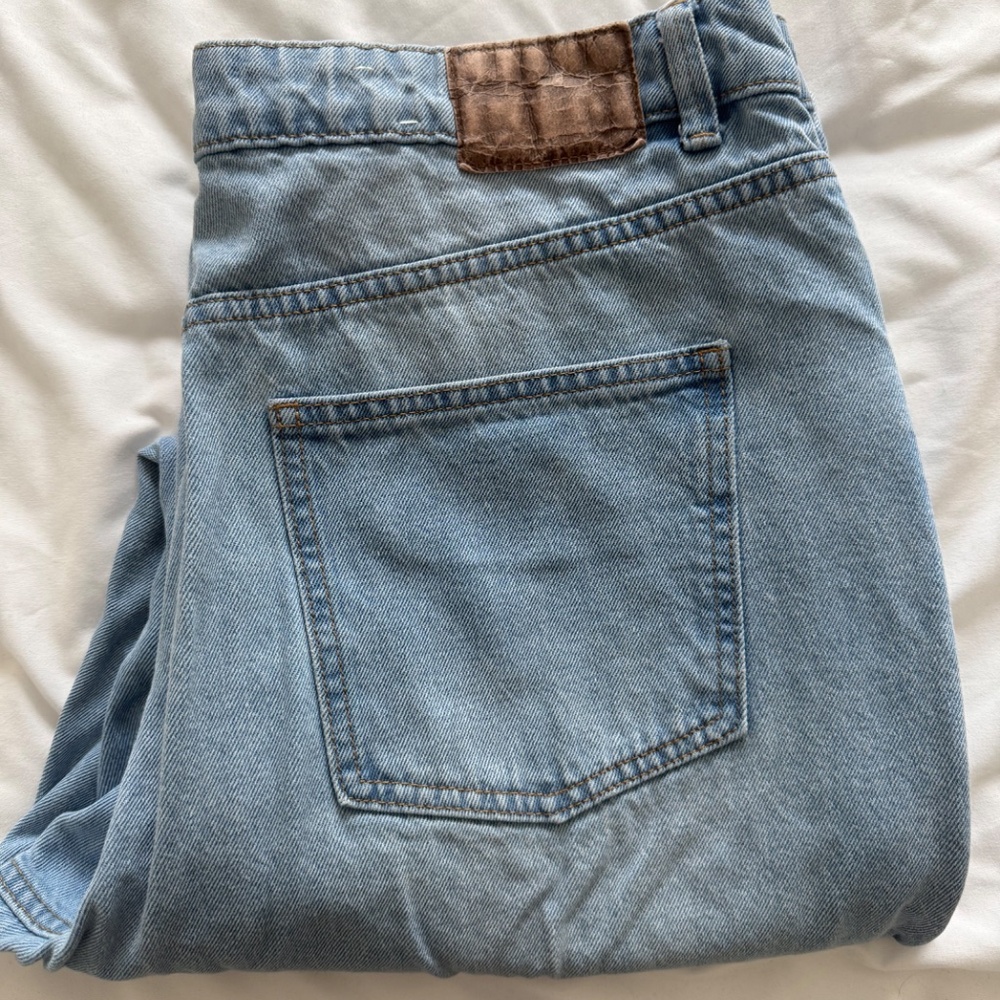 Jean - Picture 3 of 3